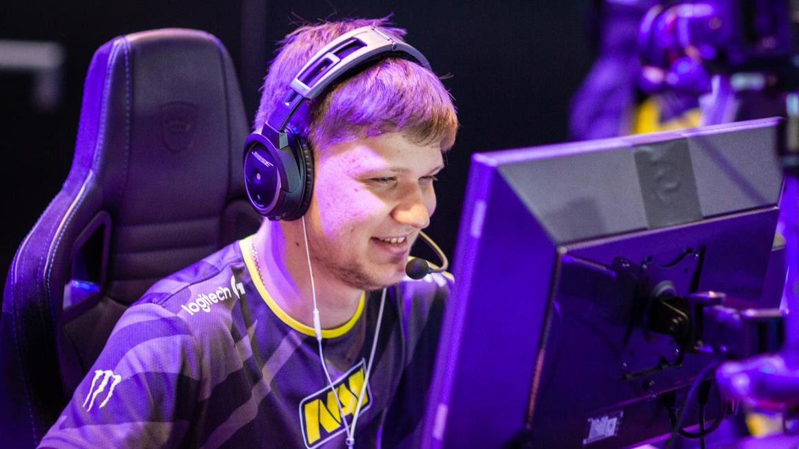 扎金花中的“暗钱”与“明钱”：解析规则中的不平等博弈溢价。（不对称规则的溢价：扎金花里“暗钱”与“明钱”的博弈）