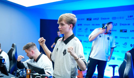 麻将心理战：如何利用“快打”让对手产生急躁心理进而犯错？（麻将心理博弈：通过快节奏出牌诱使对手焦躁并犯错）