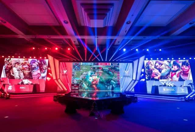 80 预览！ Ruler 在他获得五杀的声音中喊道，但 Chovy 杀了他， Generation Gaming 轻松赢得了第一局